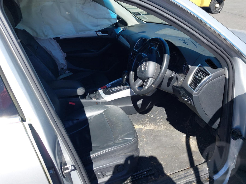 2009 Audi Q5 2.0 TDI Q S TRONIC  4178 - Used parts for sale