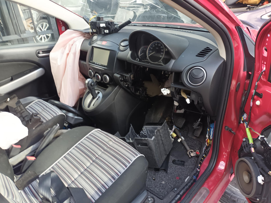 2013 Mazda 2 Demio DE  5766 - Used parts for sale