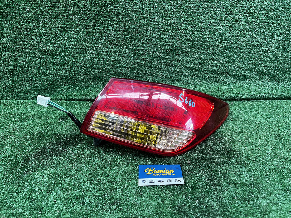 2006 Nissan Bluebird Sylphy  II G11 Right Taillight