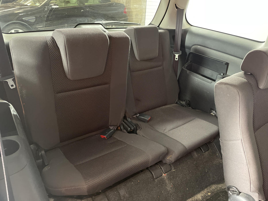 2004 Toyota Wish Hi E10 6032 - Used parts for sale