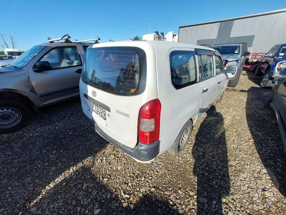 2003 Toyota Probox   5586 - Used parts for sale