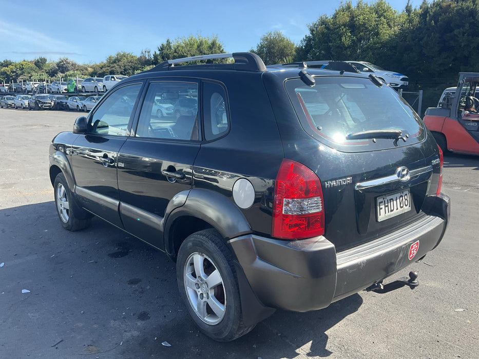 2004 Hyundai Tucson 2.0 GLS M5  5519 - Used parts for sale