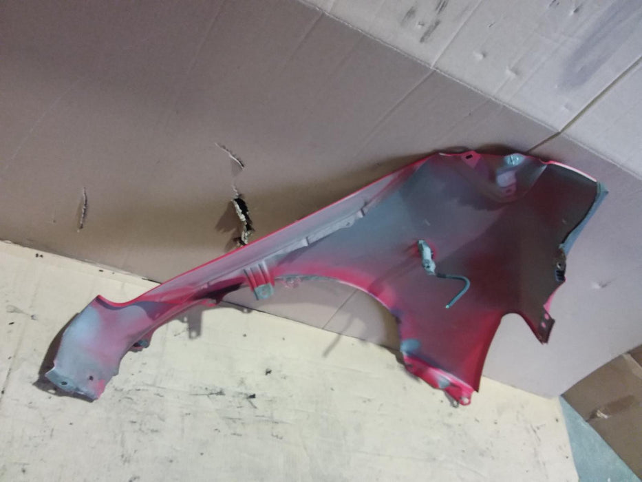 Toyota Yaris Vitz XP90 Yaris Left Guard