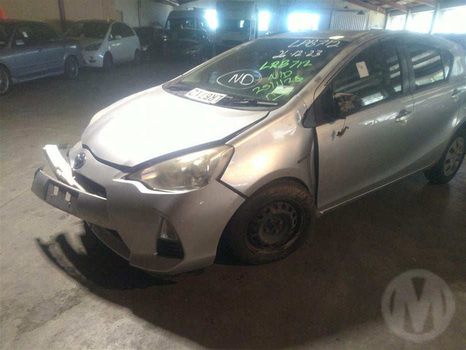 2013 Toyota Aqua   3893 - Used parts for sale