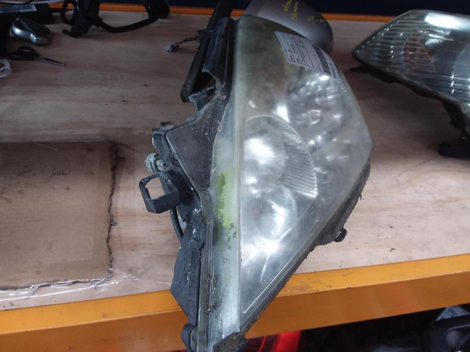 Nissan AD Wingroad Y11  Left Headlamp