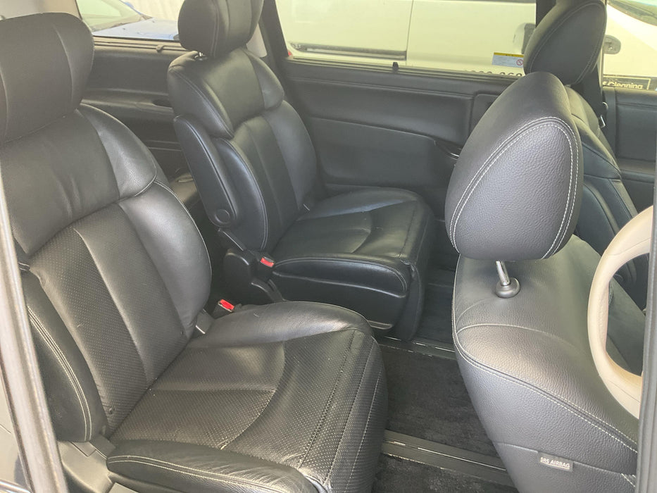2013 Nissan Elgrand  E52 6076 - Used parts for sale