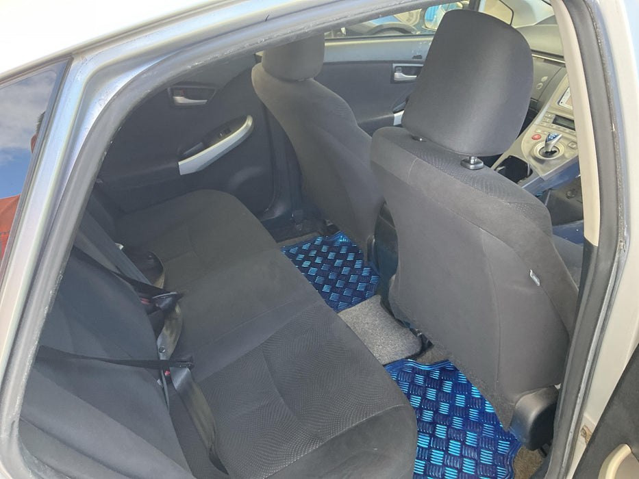 2014 Toyota Prius Hybrid W30 5831 - Used parts for sale