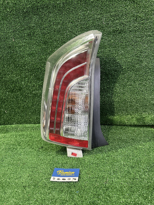 2015 Toyota Prius Hybrid W30 Left Taillight