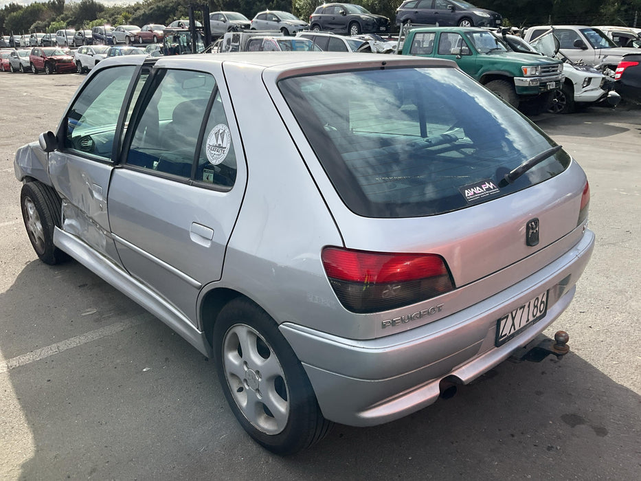 2001, Peugeot, 306, XT 2.0 5DR 4SPD A P