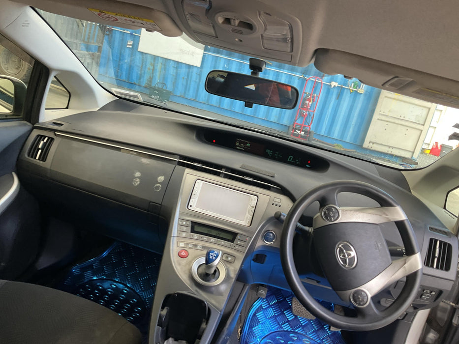 2014 Toyota Prius Hybrid W30 5831 - Used parts for sale