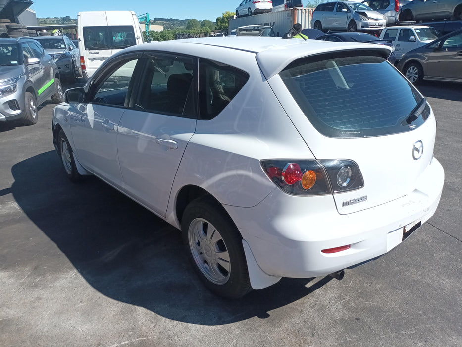 2005 Mazda Axela   5752 - Used parts for sale