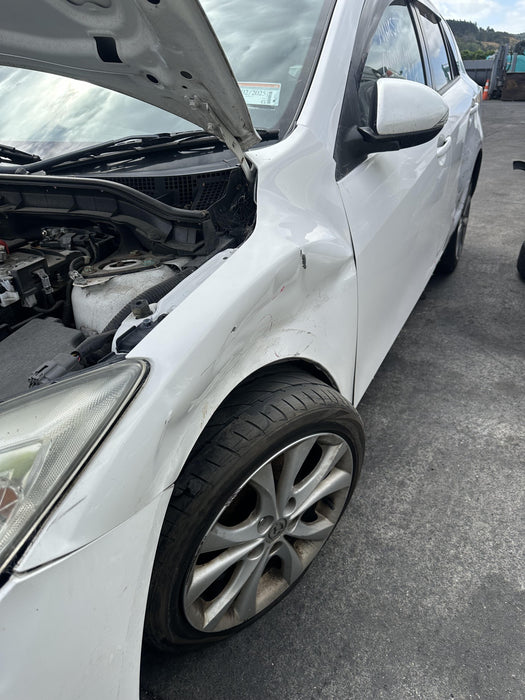 2011 Mazda Axela   5893 - Used parts for sale