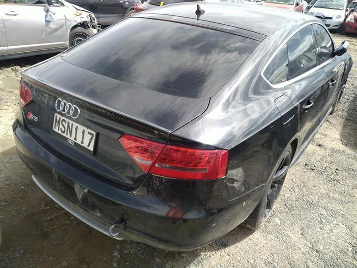 Audi A5 A5  2892 - Used parts for sale