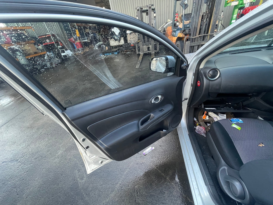 2014, Nissan, Tiida, N17-702471