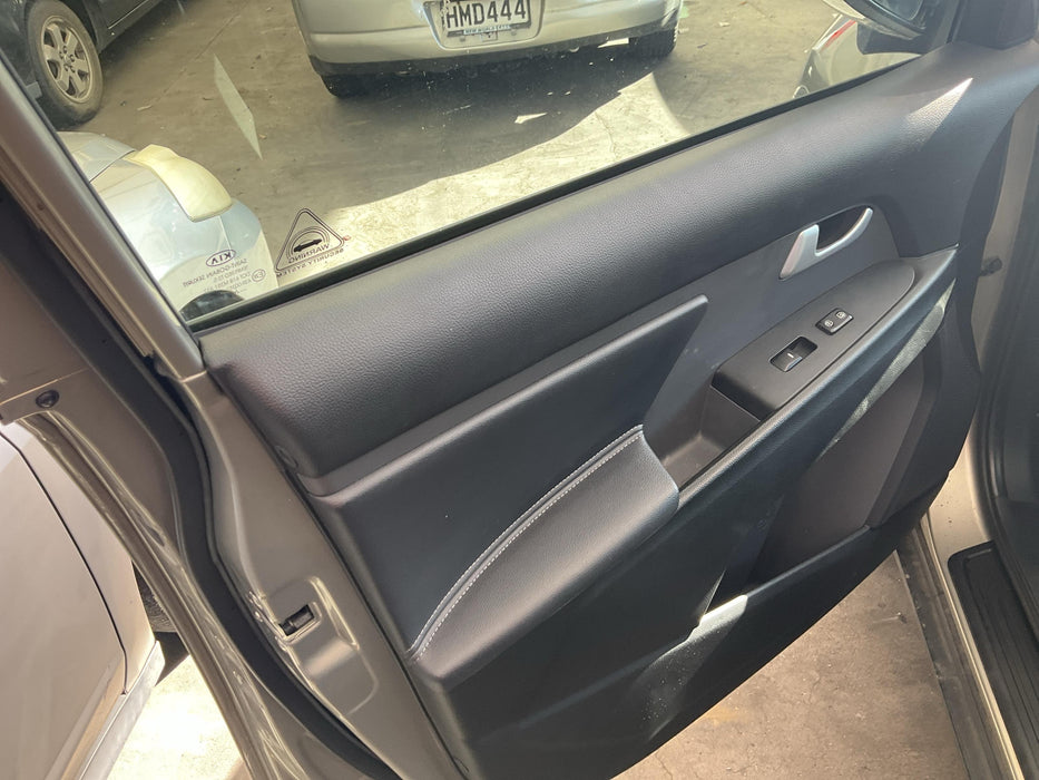 2014 Kia Sportage URBAN EX 2.0P/6AT/SW  4219 - Used parts for sale