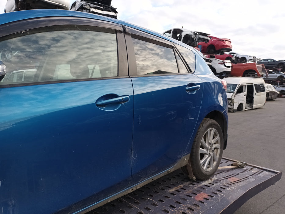 2011 Mazda 3 Axela Bl  5423 - Used parts for sale