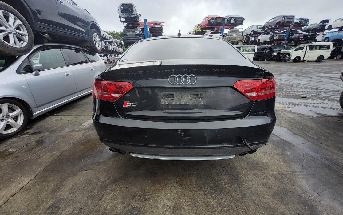 Audi A5 A5  2892 - Used parts for sale