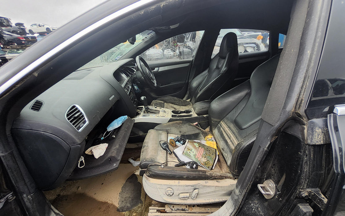 Audi A5 A5  2892 - Used parts for sale