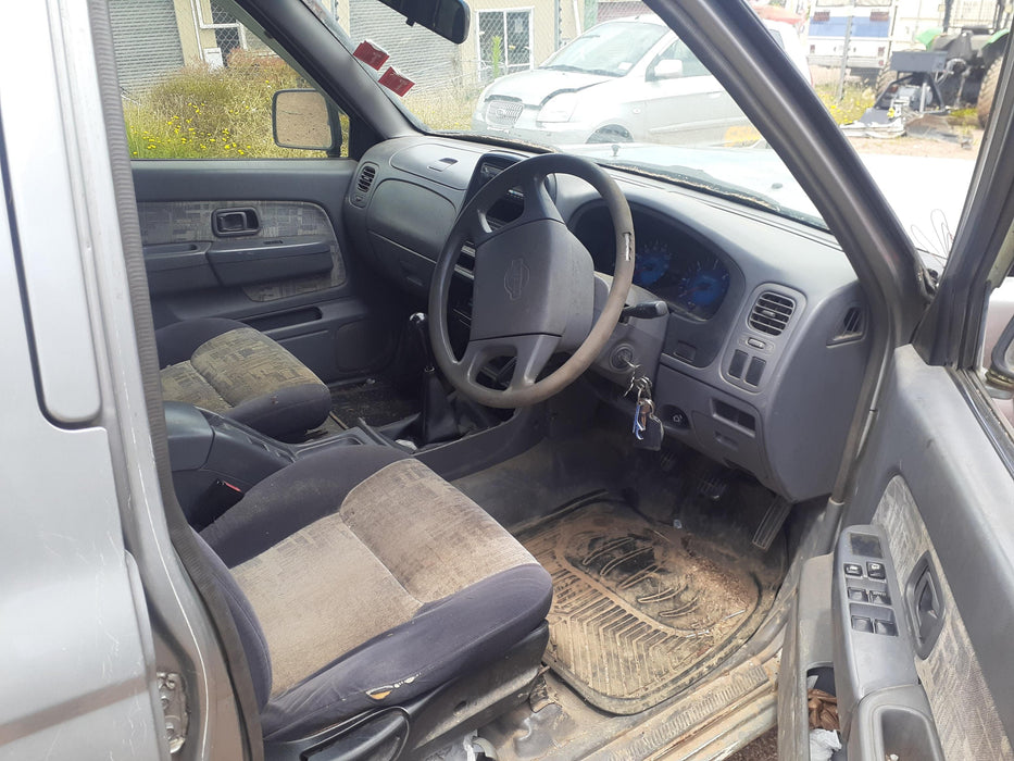 2001, Nissan, Navara, 2.7 2WD D/CAB W/S