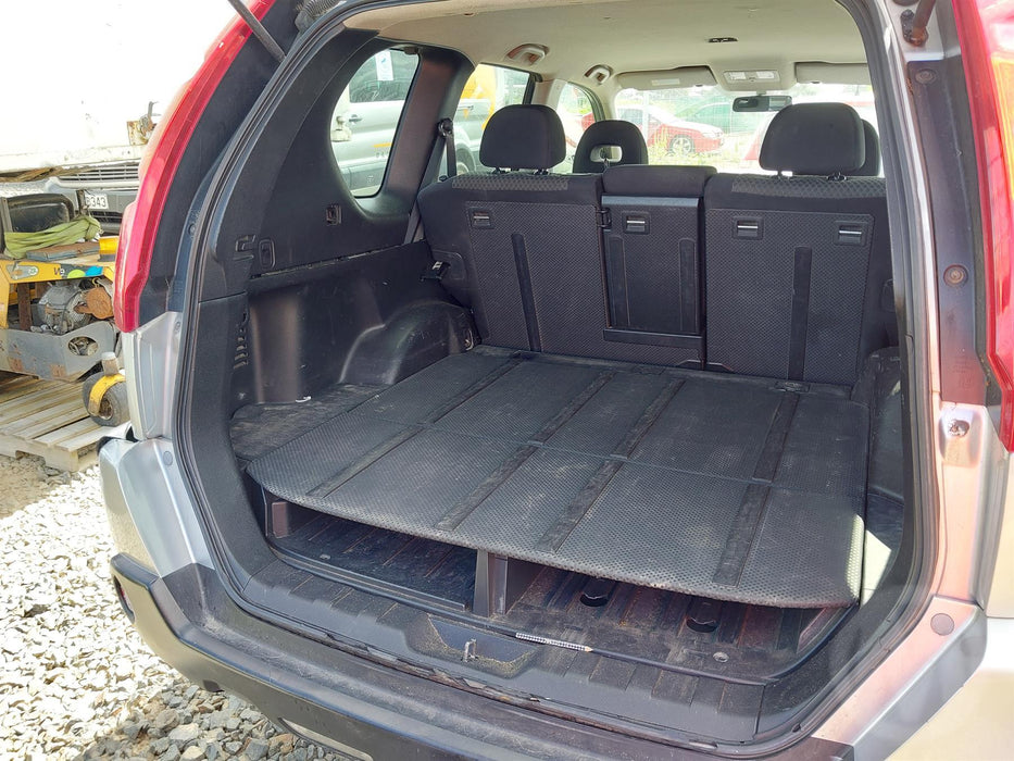 2008 Nissan X-trail 2.5 ST-L CVT  5697 - Used parts for sale