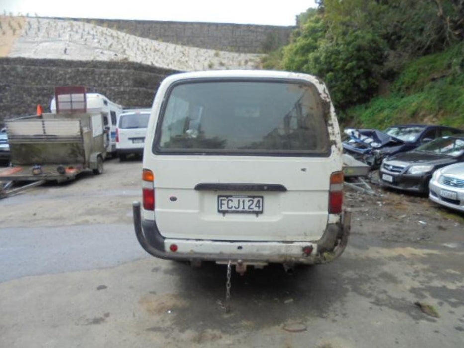 2005 Toyota Dyna 2.5  ROUTE  5554 - Used parts for sale