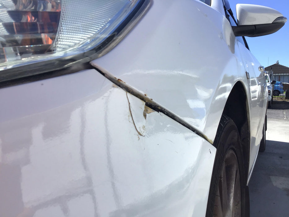2015 Toyota Camry Hybrid XV50 5822 - Used parts for sale