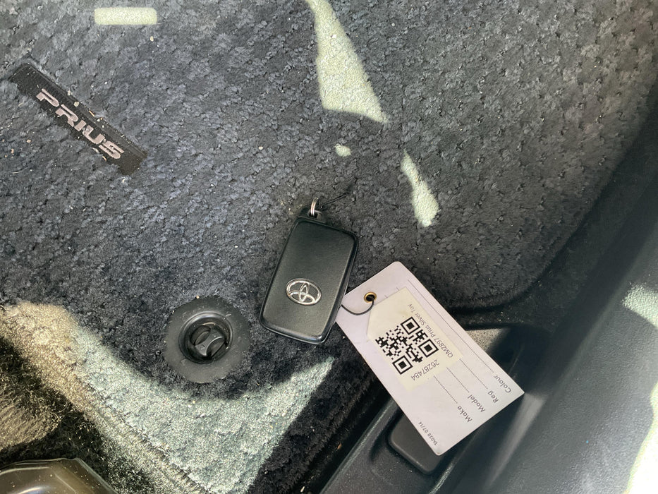 2013 Toyota Prius HYBRID  5218 - Used parts for sale