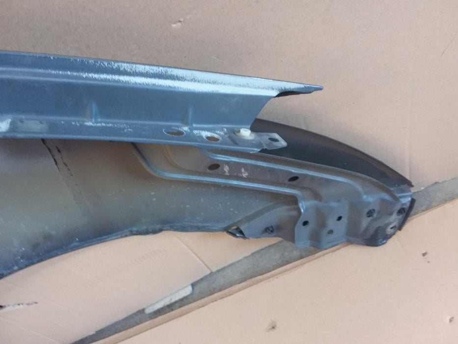 Toyota Wish Wish  Left Guard