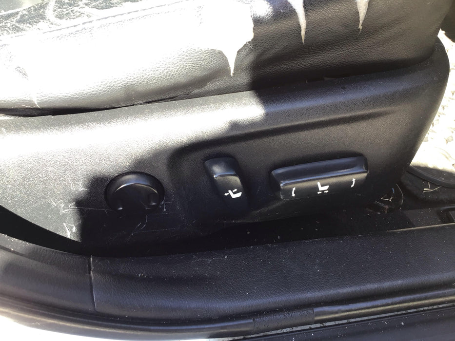 2015 Toyota Camry Hybrid XV50 5822 - Used parts for sale