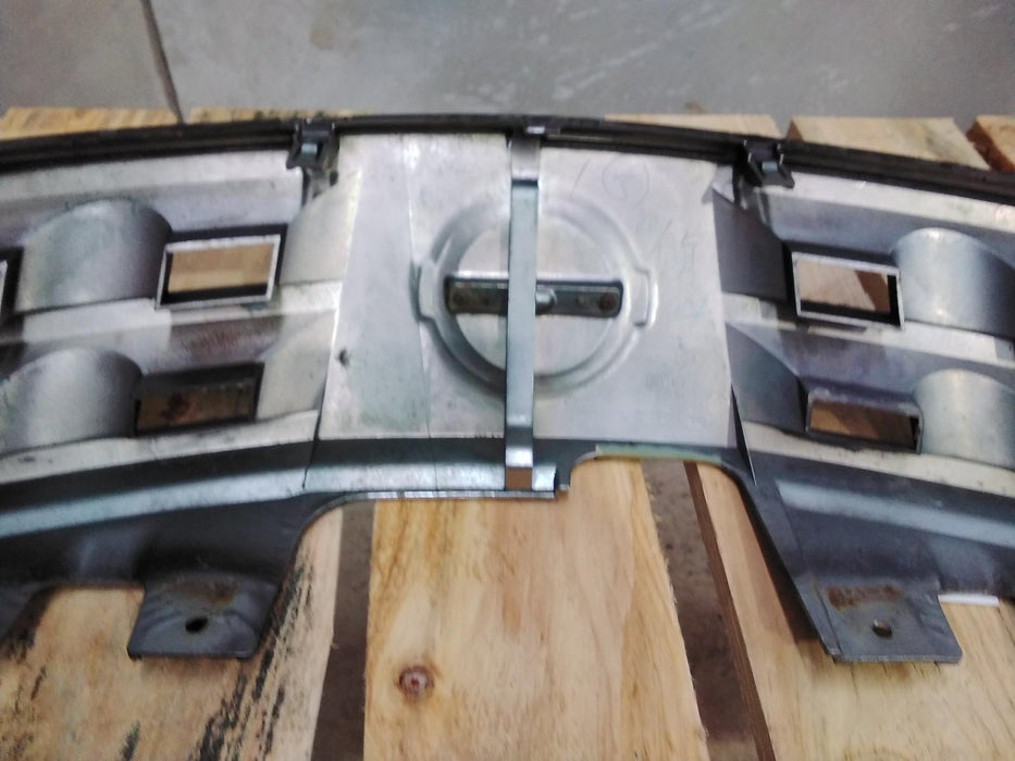 Nissan Murano Murano  Grille