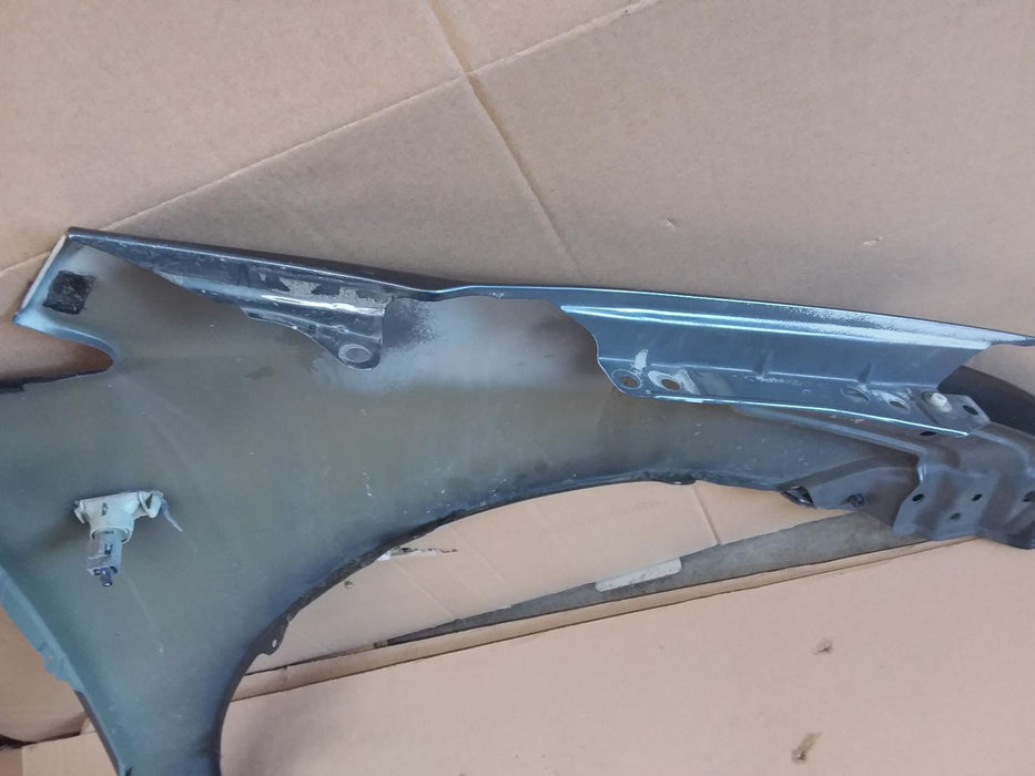Toyota Wish Wish  Left Guard