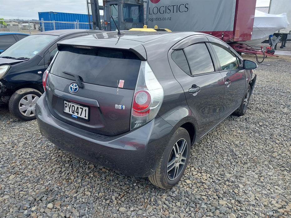 2013 Toyota Aqua   5450 - Used parts for sale