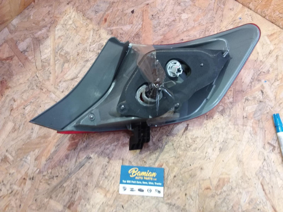 2013 Toyota Camry Camry  Left Taillight