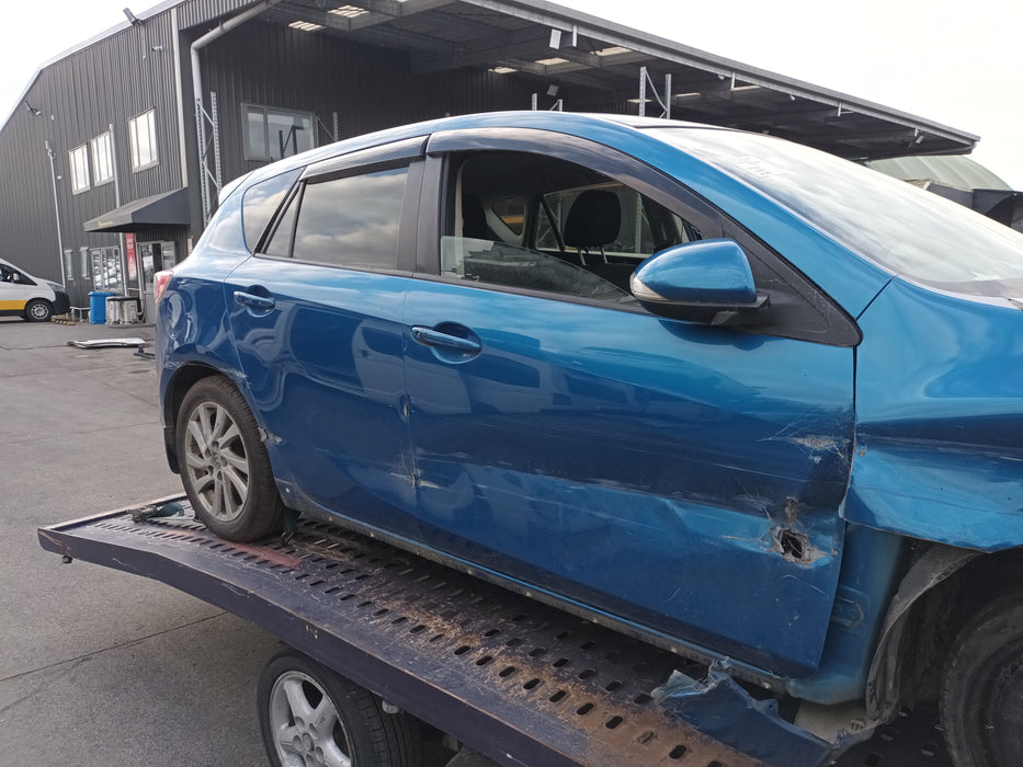 2011 Mazda 3 Axela Bl  5423 - Used parts for sale