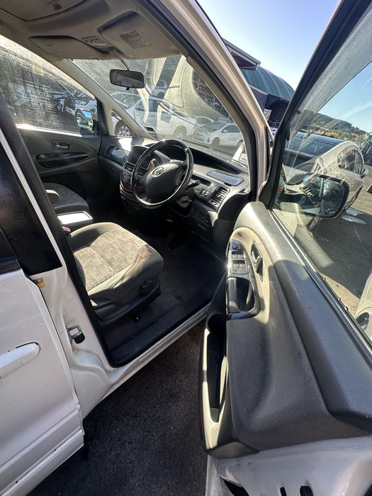 2004 Toyota Estima  R30 6226 - Used parts for sale