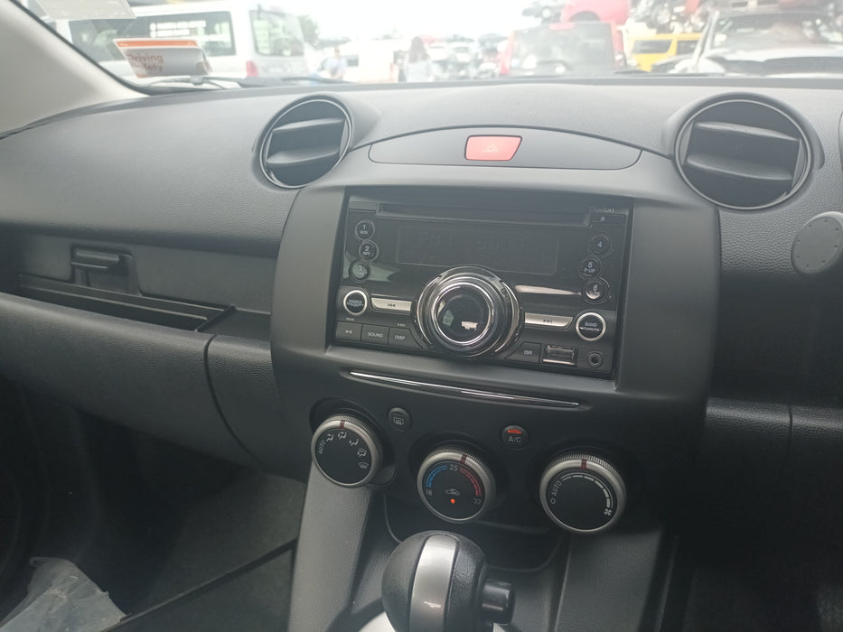 2011, Mazda, 2, Demio DE, DEJFS-118161