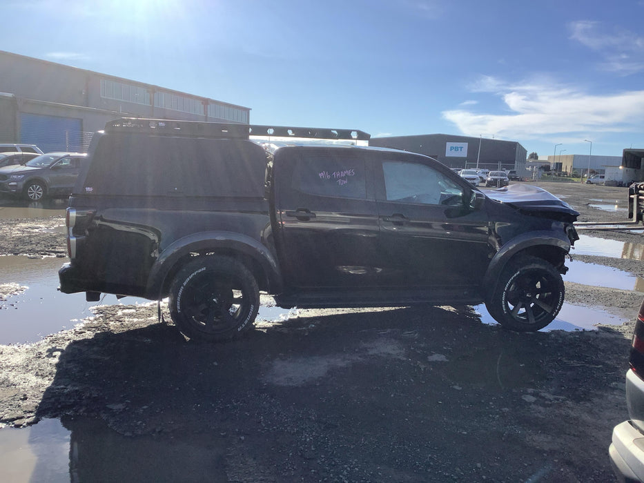 2021 Isuzu D-Max LS DOUBLE CAB 2WD 3.  4949 - Used parts for sale