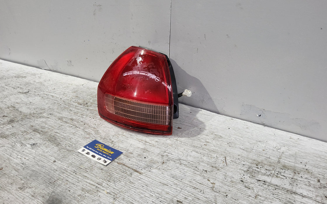 2003, Nissan, AD, Wingroad Y11, Left Taillight