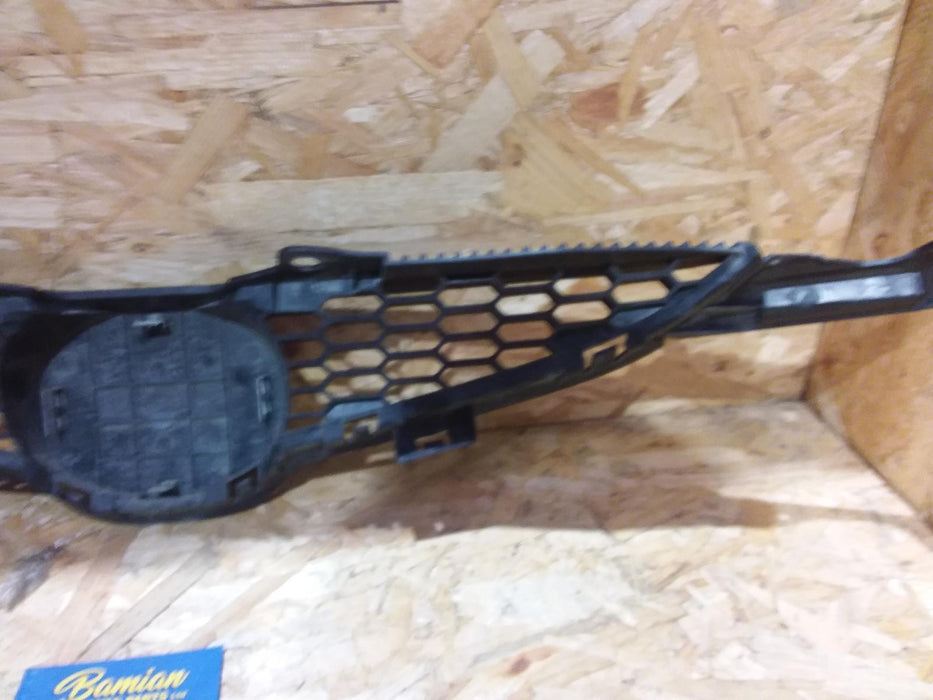 Mazda 2 Demio DE  Grille