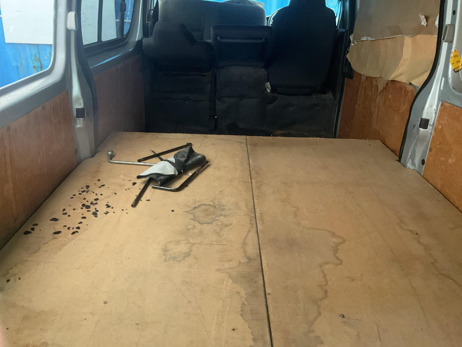 2013 Toyota Hiace  V H200 6224 - Used parts for sale