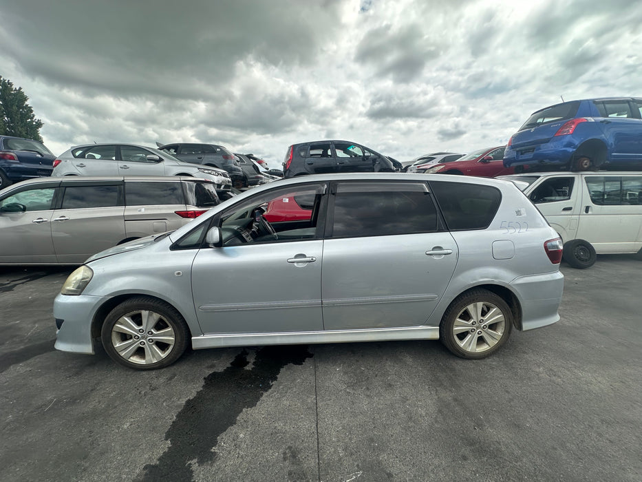 2004 Toyota Ipsum   5522 - Used parts for sale