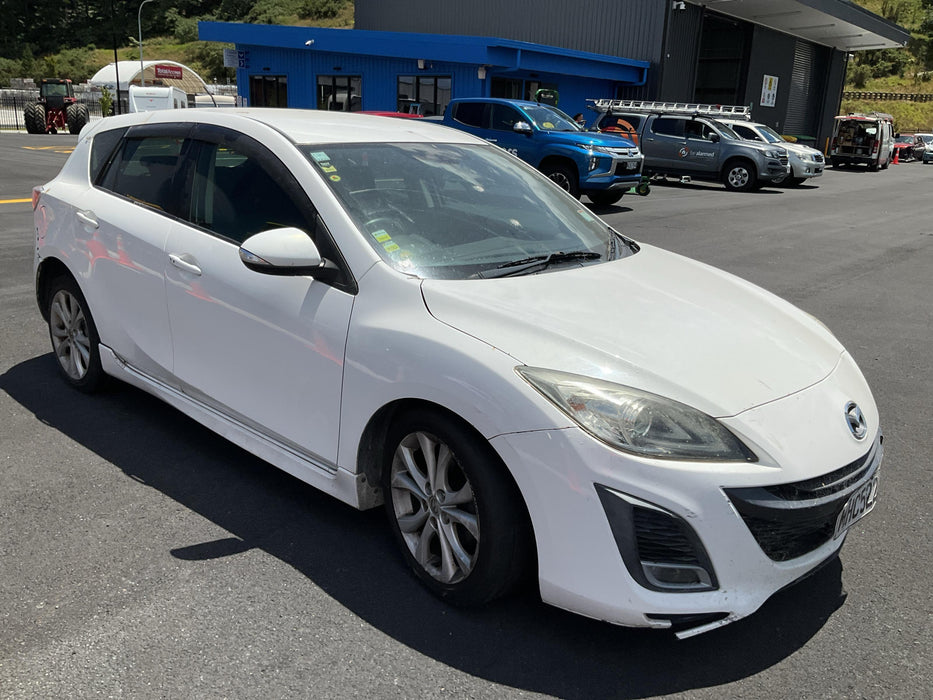 2011 Mazda Axela   5893 - Used parts for sale