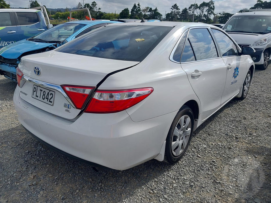 2015 Toyota Camry Hybrid XV50 6053 - Used parts for sale
