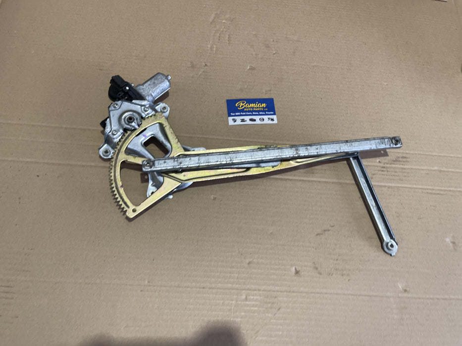 2005 Toyota Yaris Vitz XP90  Left Front Window Regulator/Motor