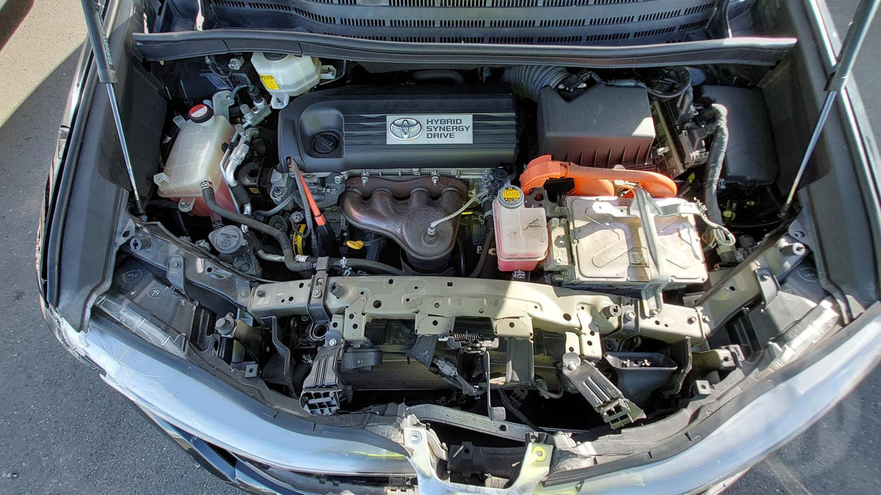 2014 Toyota Sai   4598 - Used parts for sale
