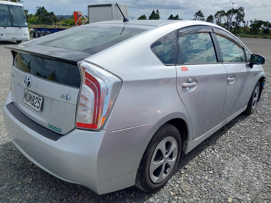 2015 Toyota Prius Hybrid W30 6021 - Used parts for sale