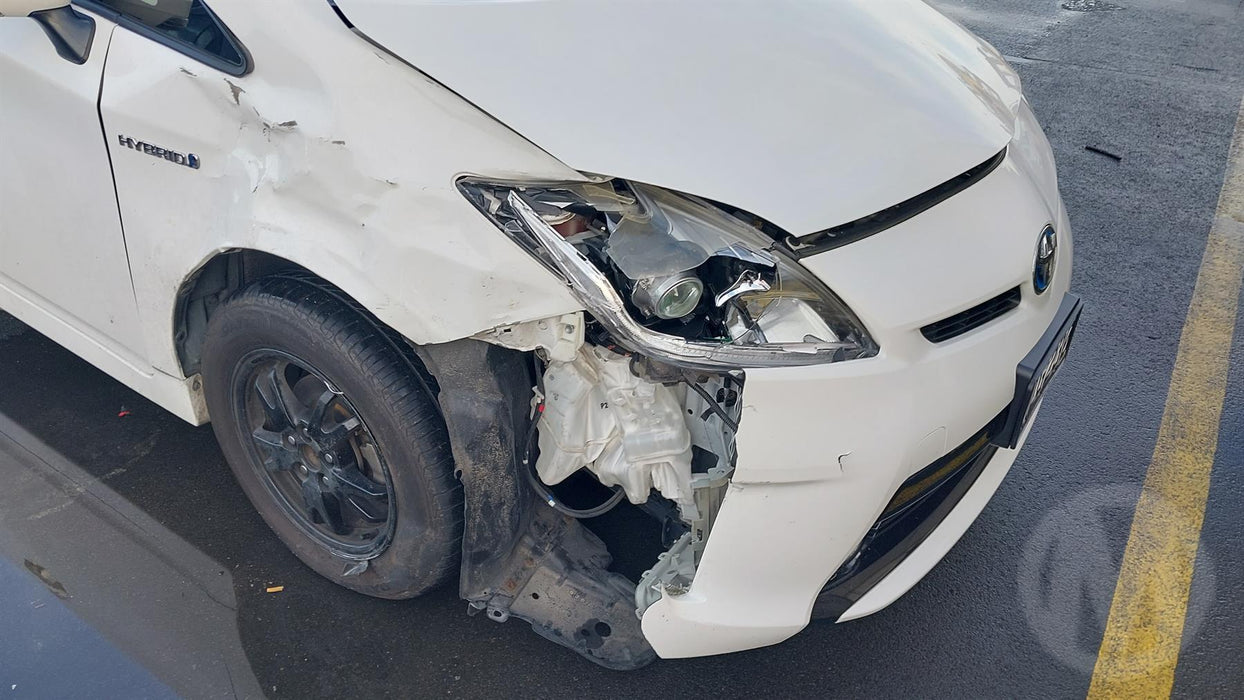2014 Toyota Prius Hybrid W30 5262 - Used parts for sale