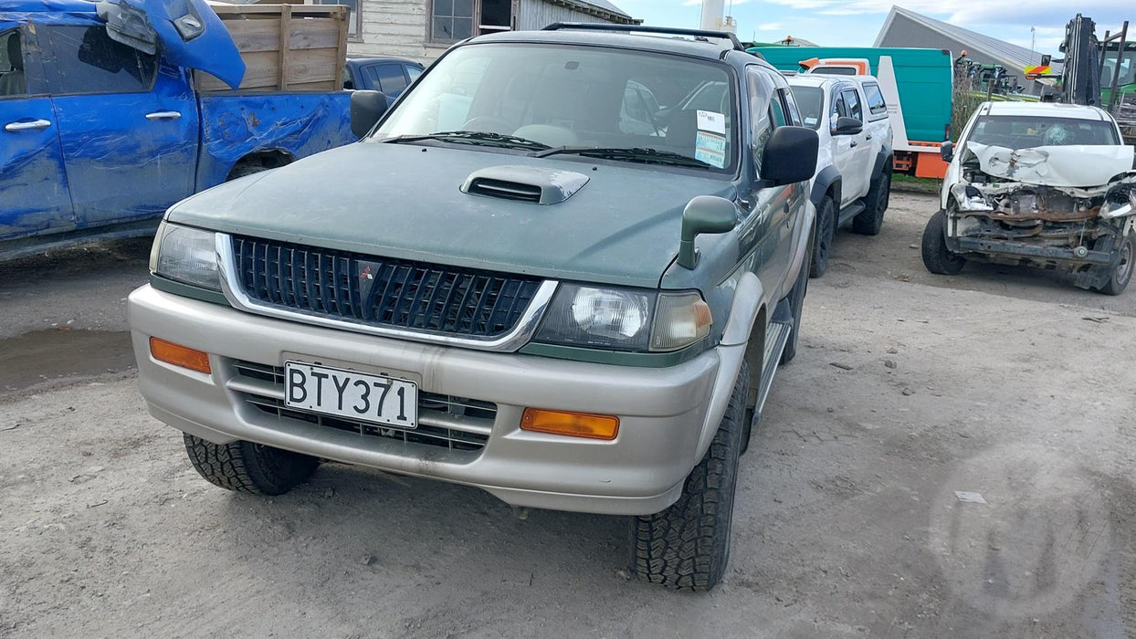 1996, Mitsubishi, Challenger, K97-1005212