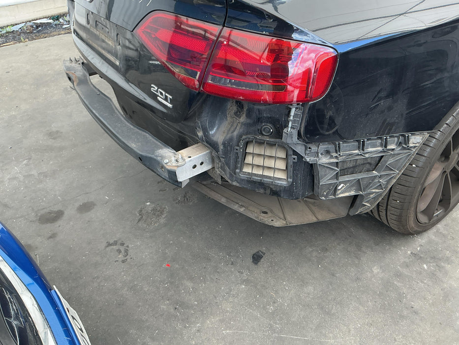 2009 Audi A4   6055 - Used parts for sale