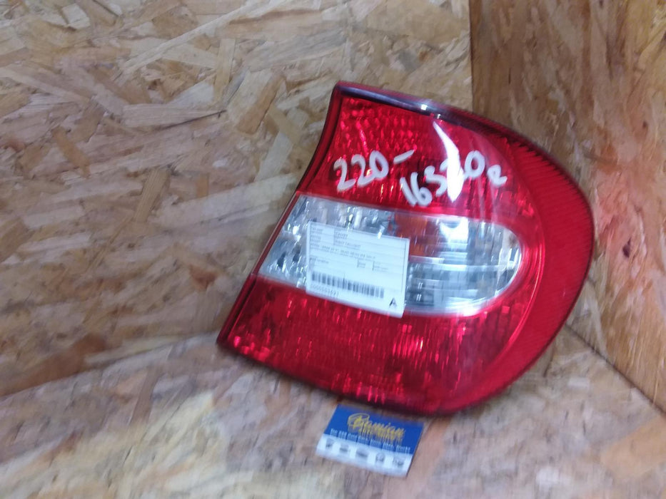 2003 Toyota Camry Camry  Right Taillight